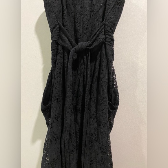 Black lace dress with pockets - Picture 4 of 5
